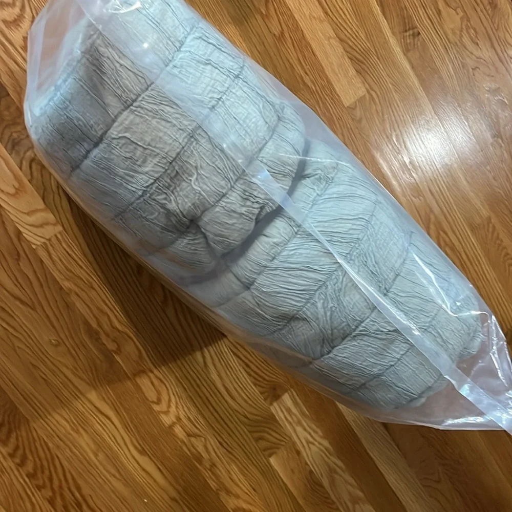Anthropologie Ruched Voile Vienna Quilt Size Full NWT